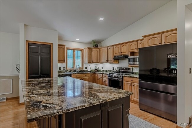 Building Photo - 58 Family Cir
