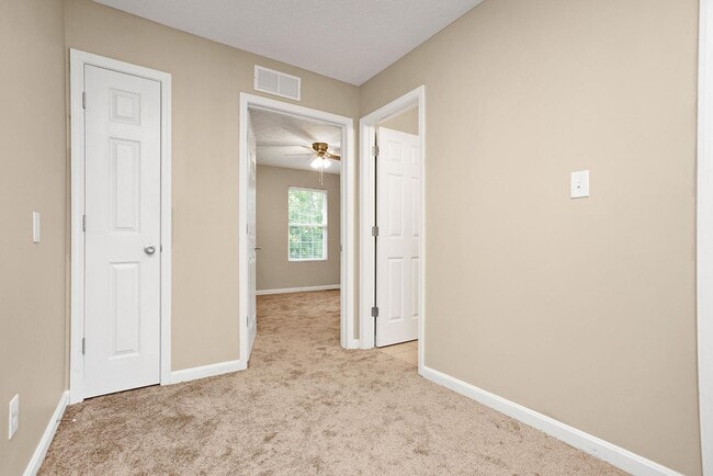 Building Photo - 6694 S Wilson Rd