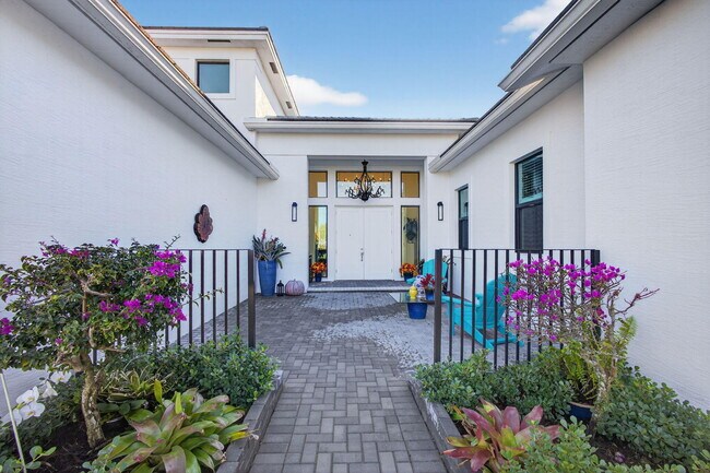 Building Photo - 11460 SW Pietra Wy