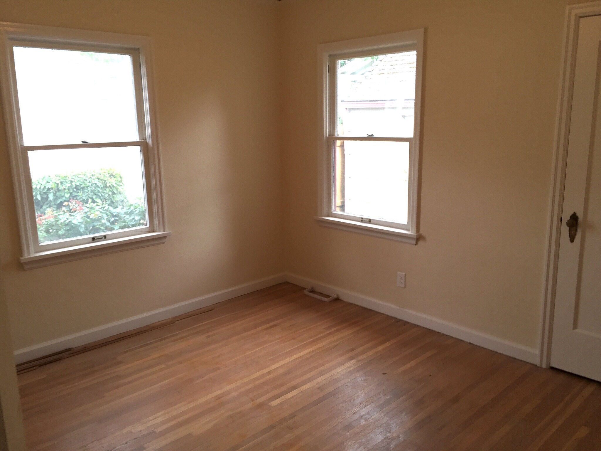 1 of 2 downstairs bedrooms - 2628 Northeast Ainsworth Street