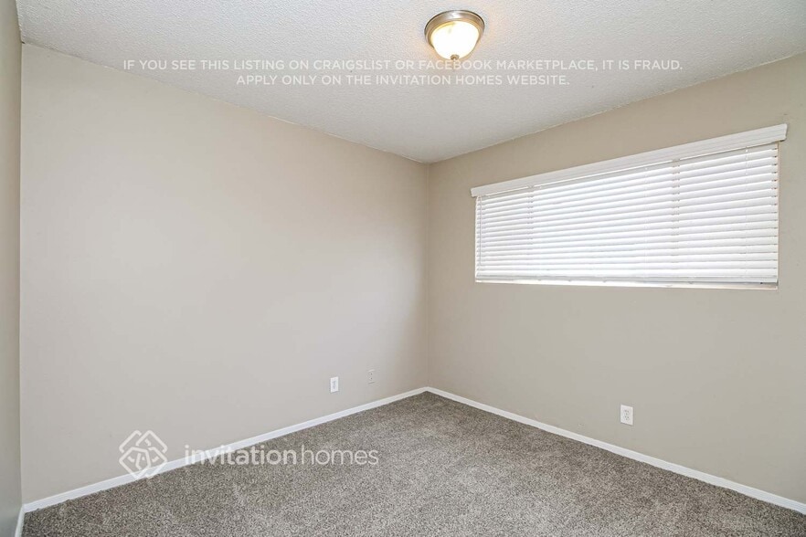 Building Photo - 1754 W 2nd St