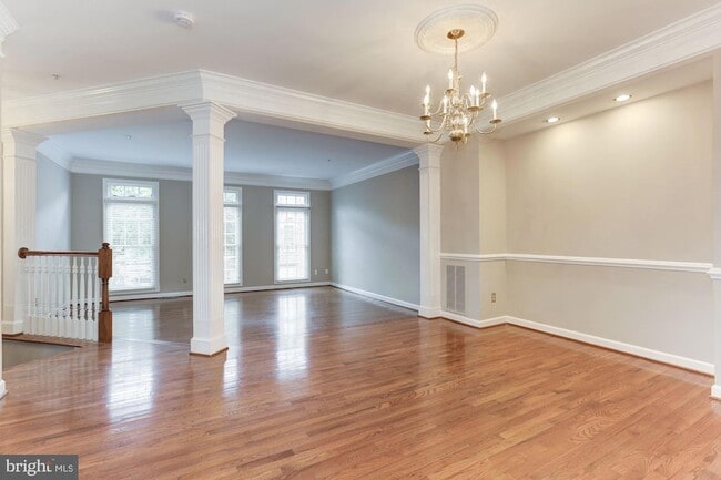 Building Photo - 286 Murtha St