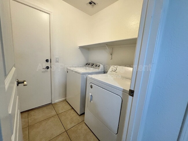 Building Photo - 45775 W Windmill Dr