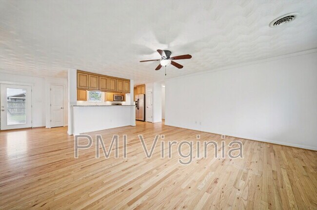 Building Photo - 5389 Susquehanna Dr