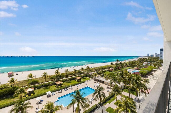 Building Photo - 2625 Collins Ave