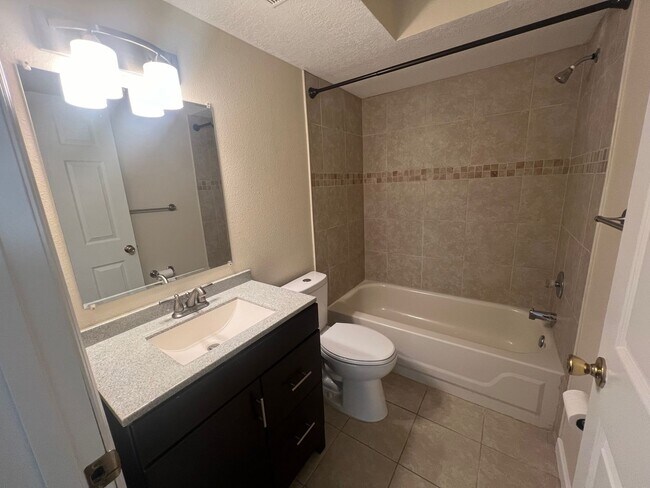 Building Photo - 3019 Bonaventure Cir