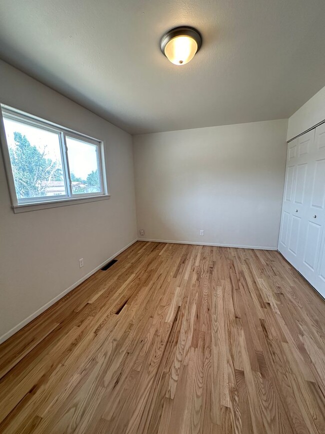 Building Photo - 4bed Rental June 2026