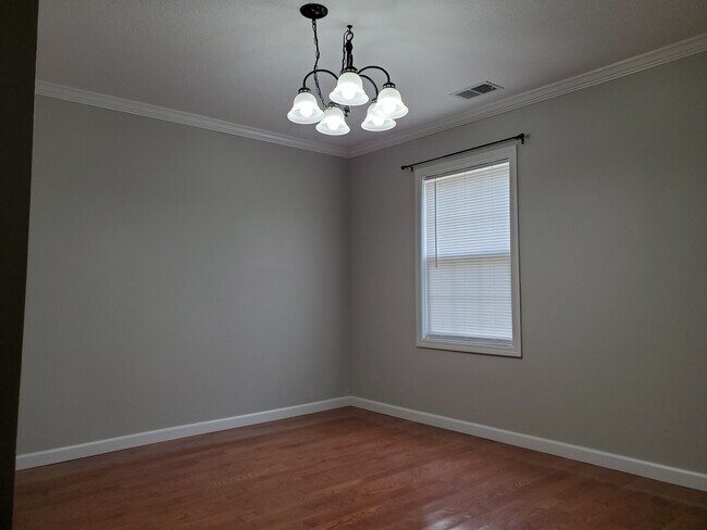 Building Photo - 329 Loop Drive