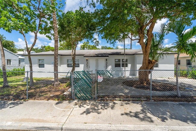 Building Photo - 351 NE 82nd St