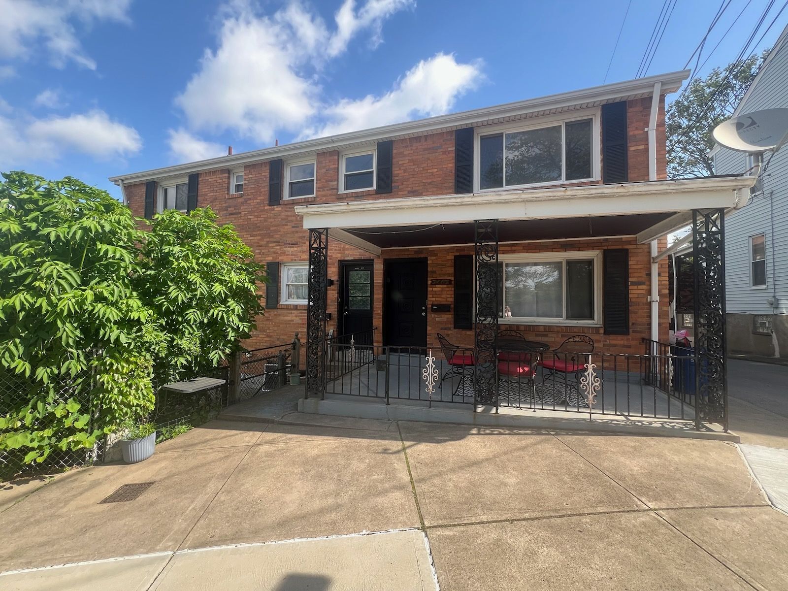 Building Photo - 5165 Stanton Ave