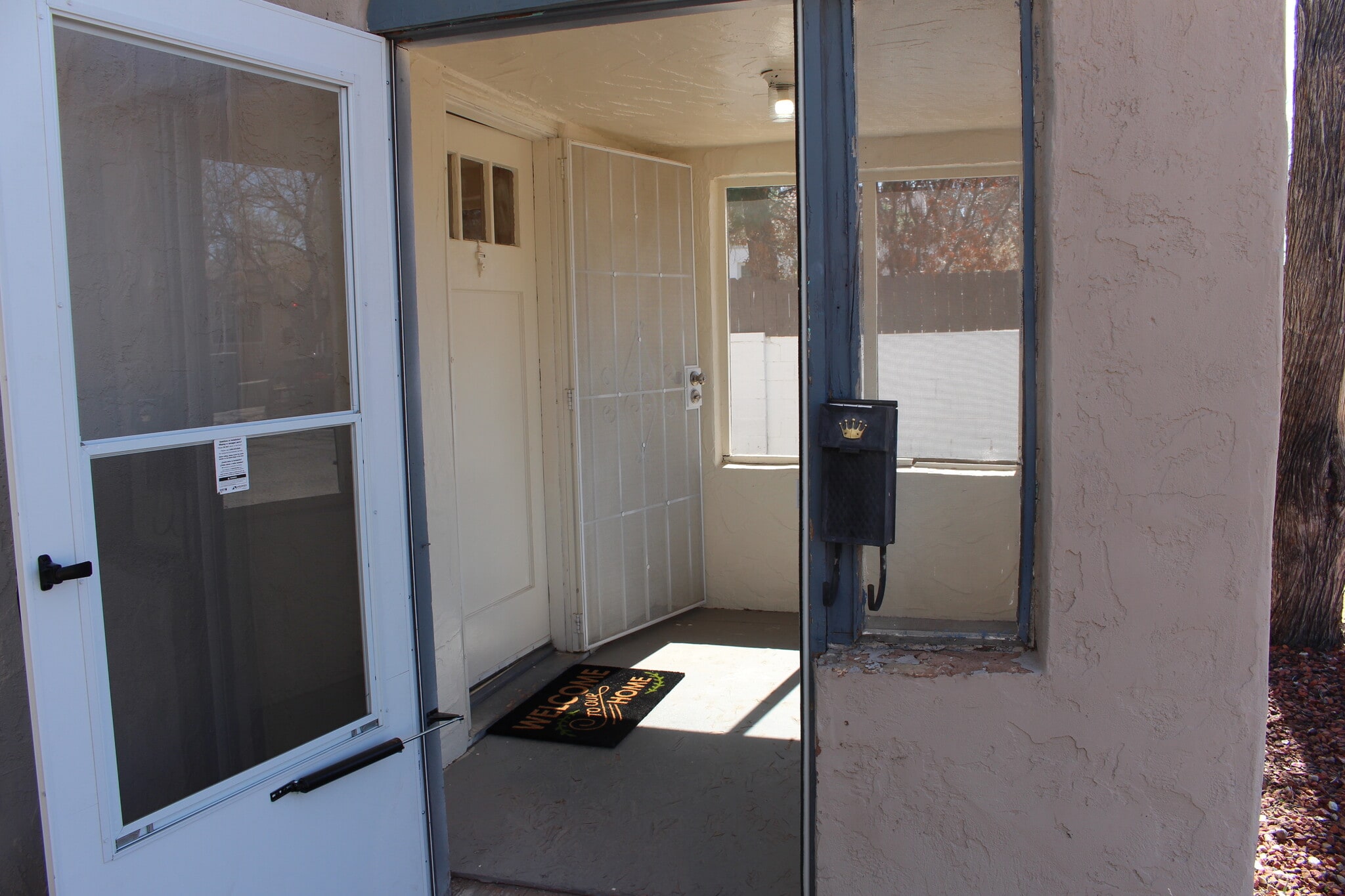 Your own front Porch - 214 Pine St SE