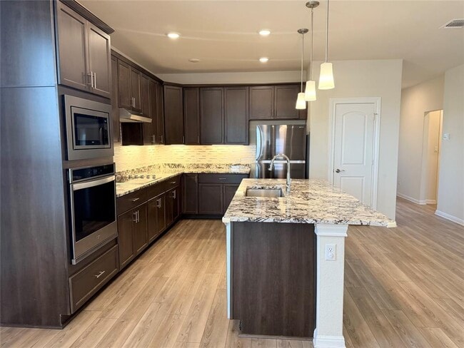 Building Photo - 508 Red Knot Ave