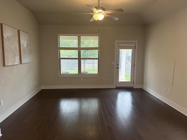 Building Photo - 8615 McKamy Dr