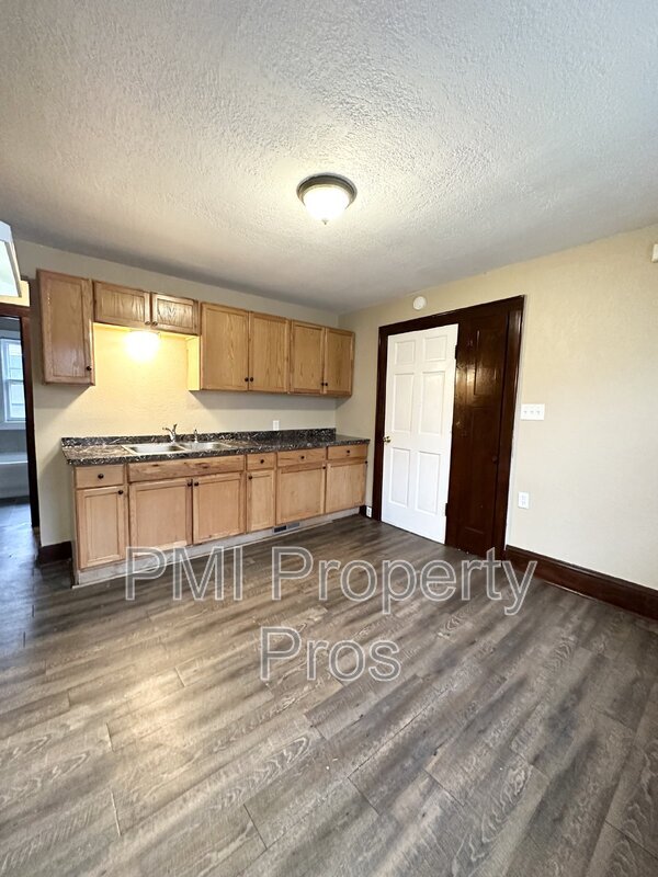Building Photo - 4038 N 25th St
