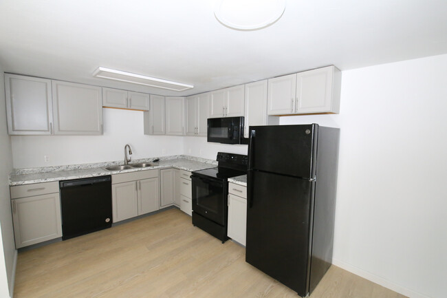 IMG_1691 - OakView Apartments