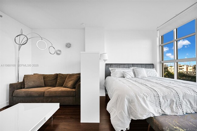 Building Photo - 3451 NE 1st Ave