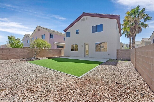 Building Photo - 9316 Perennial Ave