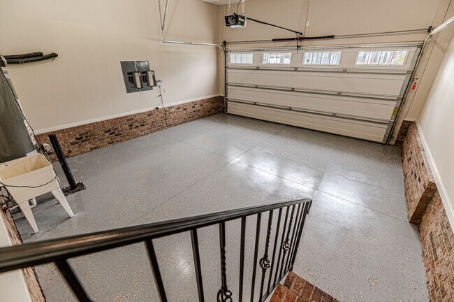 Building Photo - Perfectly Located 4-Bedroom Home Minutes from I-295, Hope Mills & Fort Bragg!