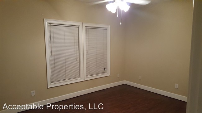 Building Photo - 8082 Veterans Pkwy