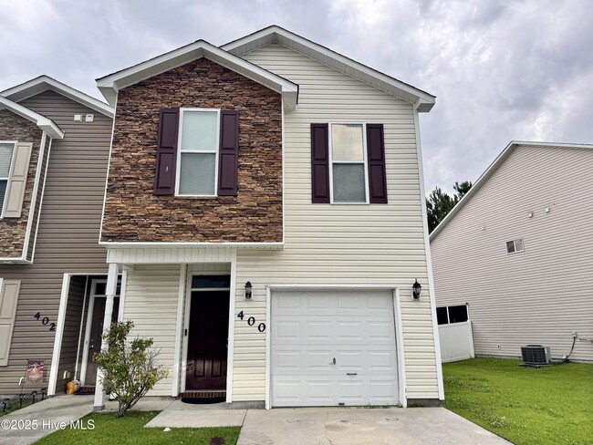 Primary Photo - 400 Glenhaven Ln
