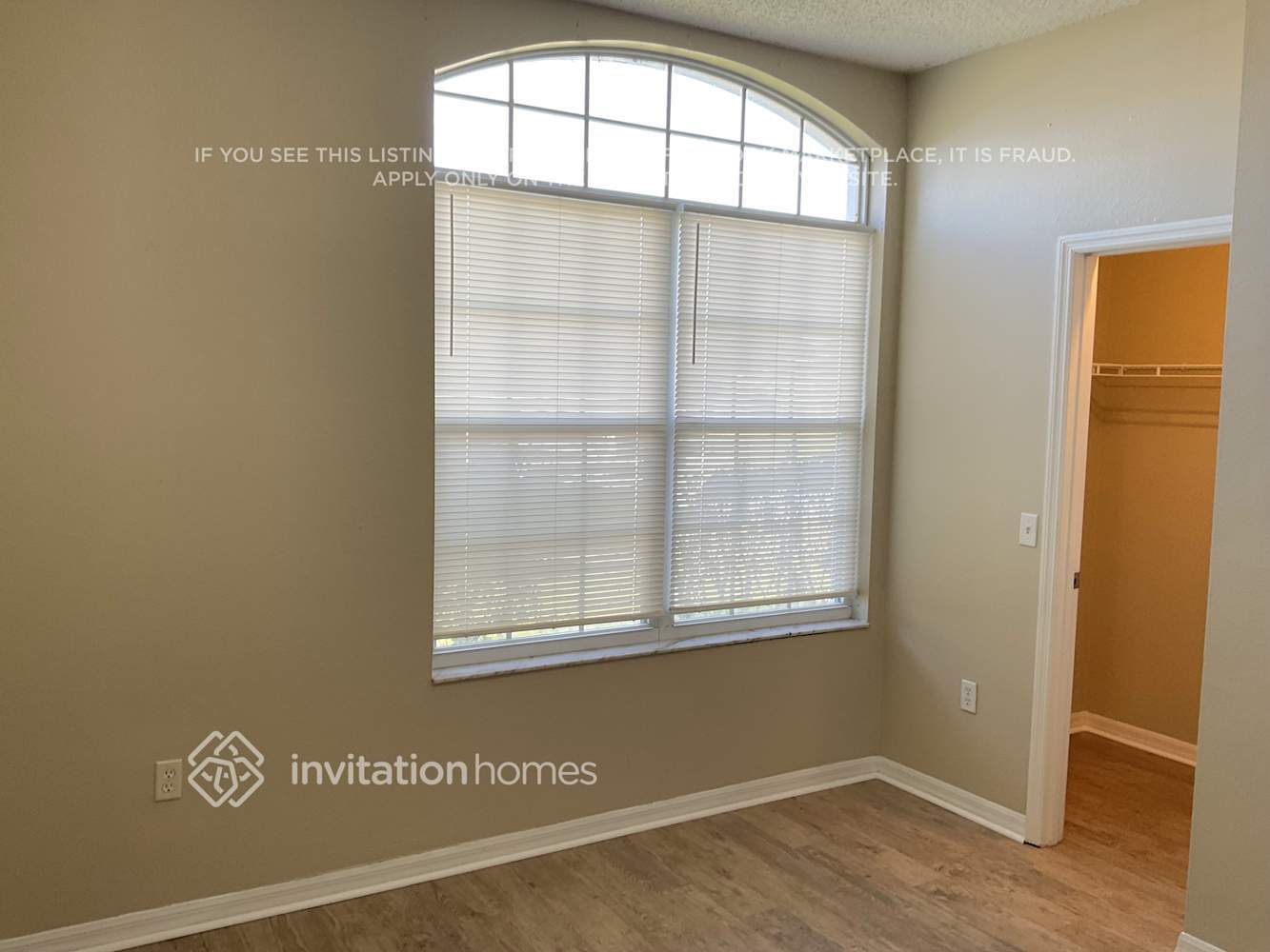 Building Photo - 467 Tamarind Parke Ln