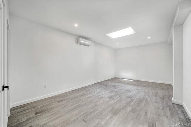 Building Photo - 1707 Pitkin Ave