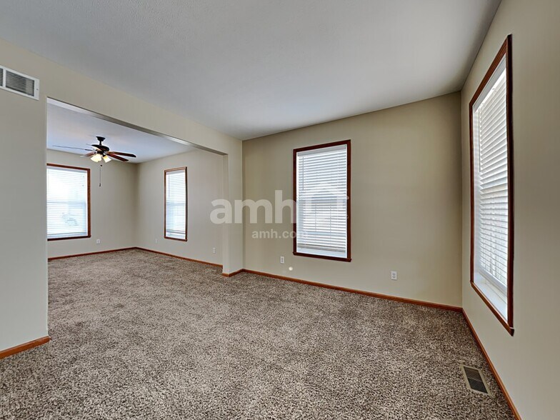 Building Photo - 6715 Legacy Pointe Ct