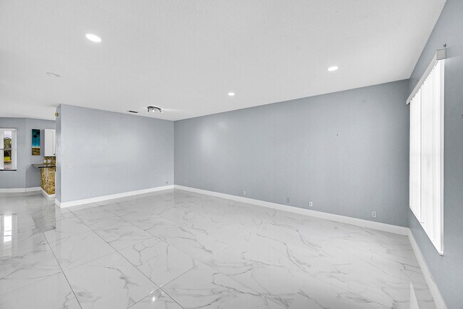 Building Photo - 7306 Michigan Isle Rd