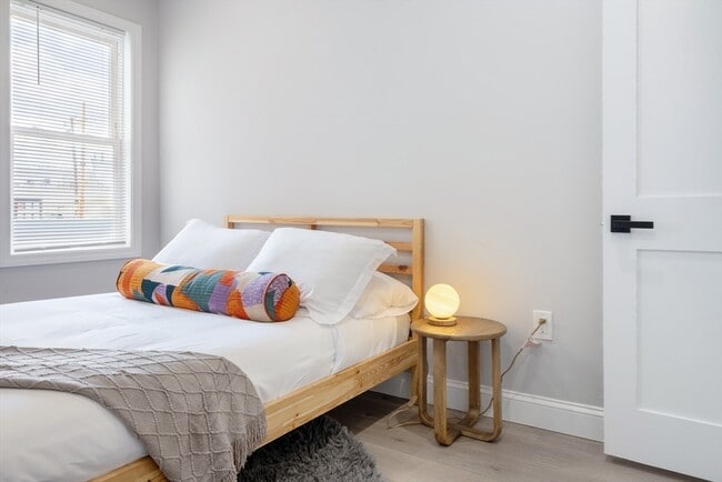 Building Photo - 35 Sagamore Ave