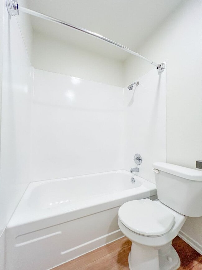 Building Photo - DELL