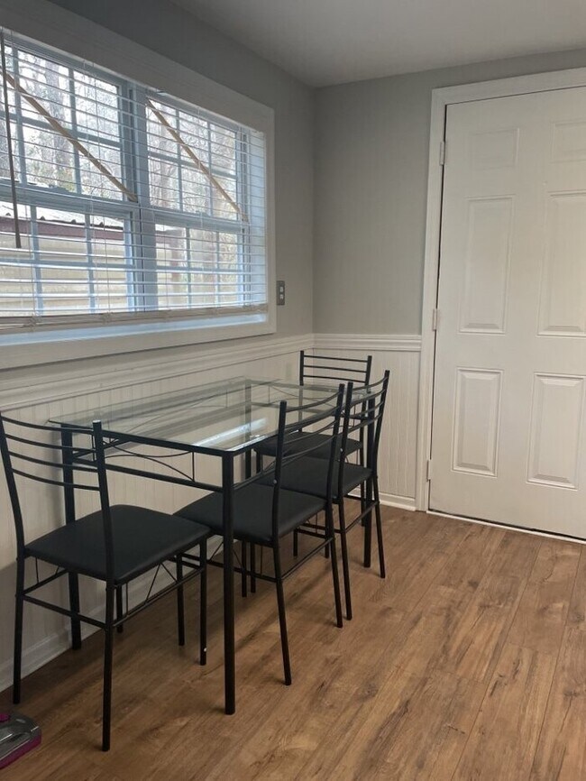 Building Photo - 408 Miles Jamison Rd