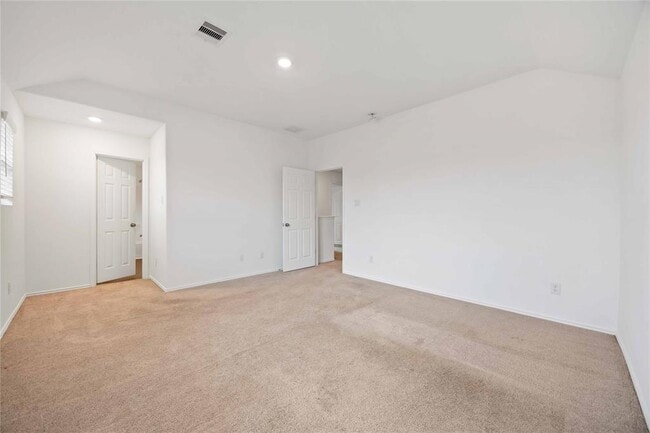 Building Photo - 14611 Broadbury Pond Rd