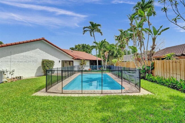 Building Photo - 7425 Silver Woods Ct