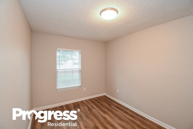 Building Photo - 10243 Normandy Cove St
