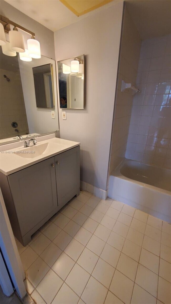 Building Photo - 7888 Sonoma Springs Cir