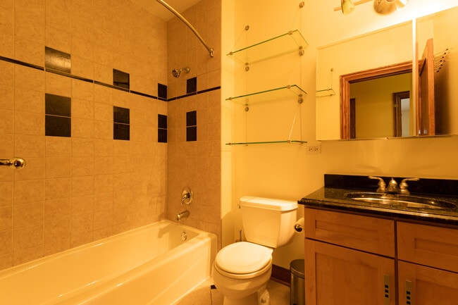 Building Photo - 301 S Leavitt St