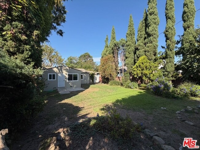 Building Photo - 3562 Veteran Ave