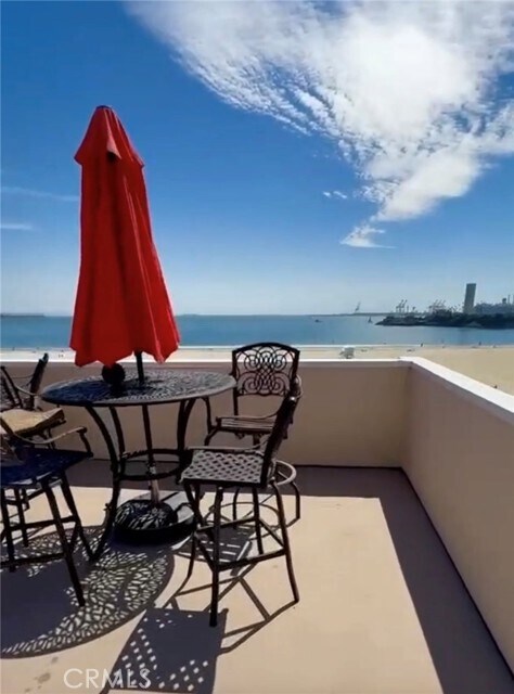 Building Photo - 1174 E Ocean Blvd