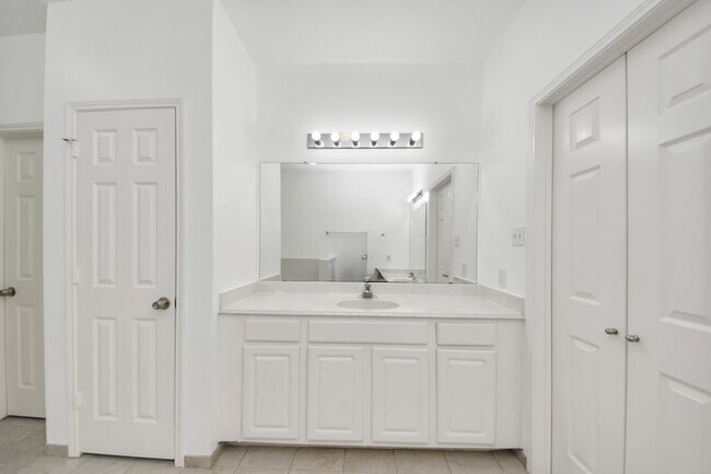 Building Photo - 3138 Waters View Dr