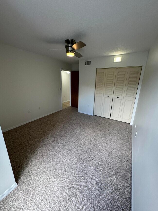 Building Photo - 7020 US-1