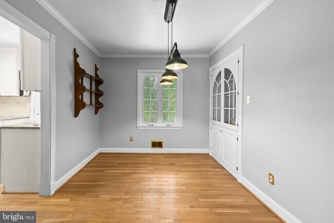 Building Photo - 9112 Grist Mill Rd