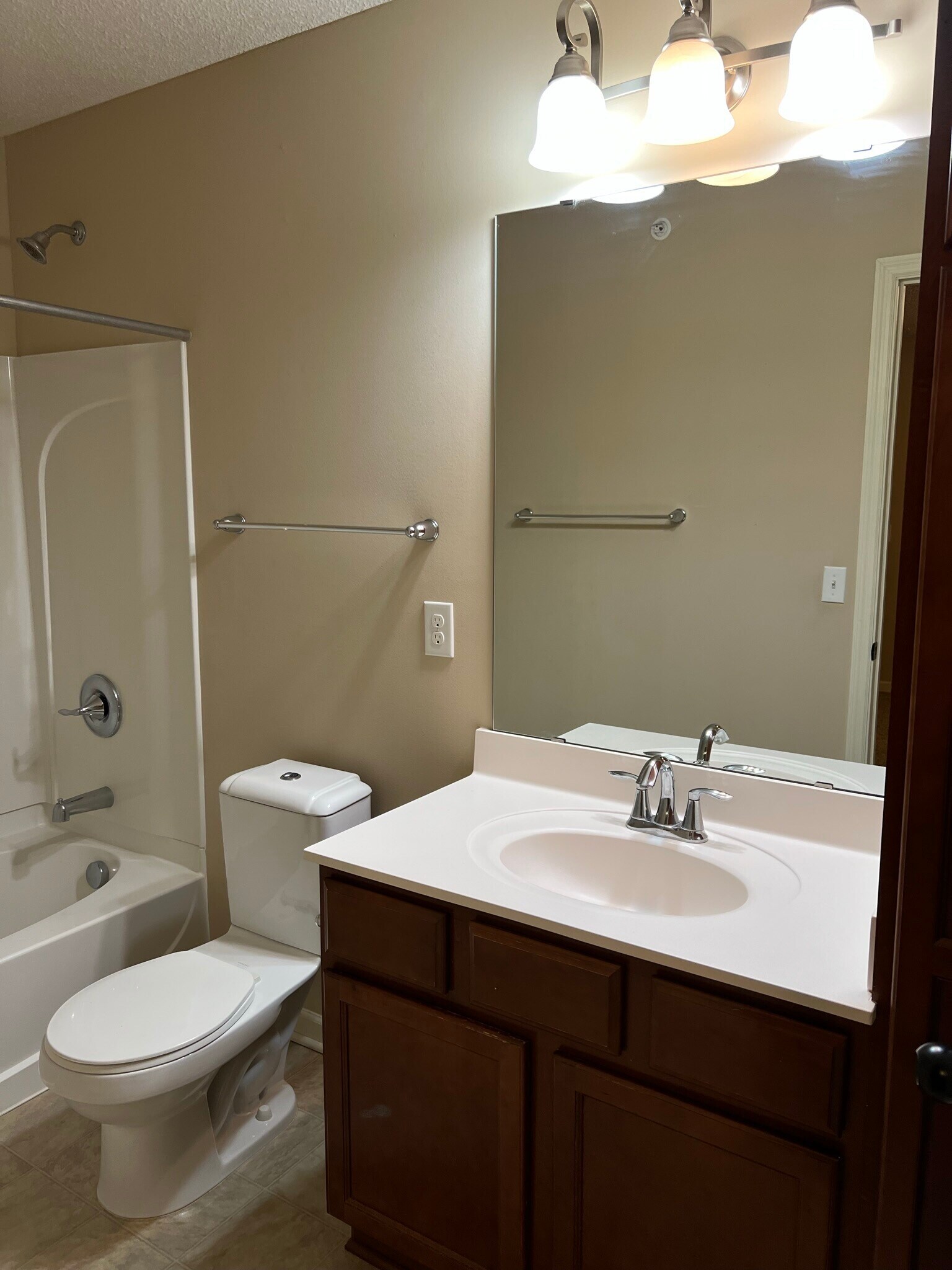 Building Photo - 15600 60th Ave N