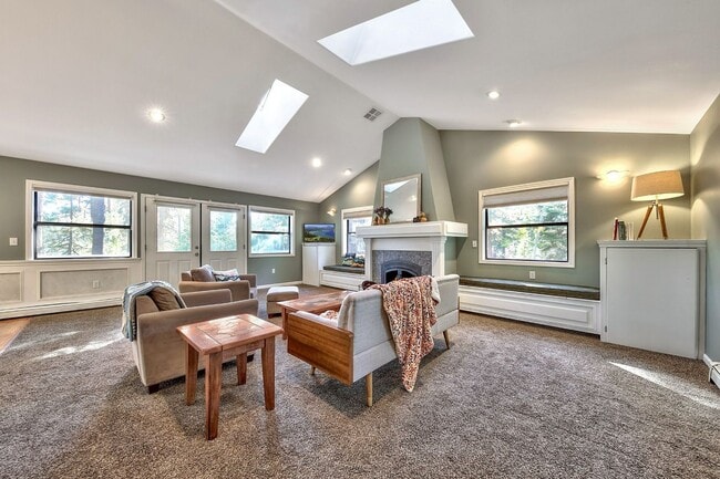 Building Photo - 8862 Minnow Ave