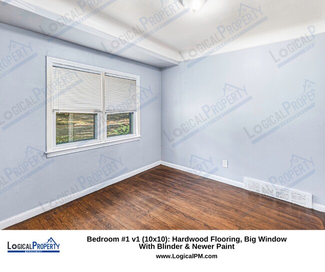 Building Photo - 3 Bed/ 1Bath Bungalow w/ Basement, Fenced ...