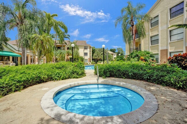 Building Photo - SPACIOUS 2 BED/2 BATH WITH BALCONY IN RESORT-STYLE COMMUNITY!