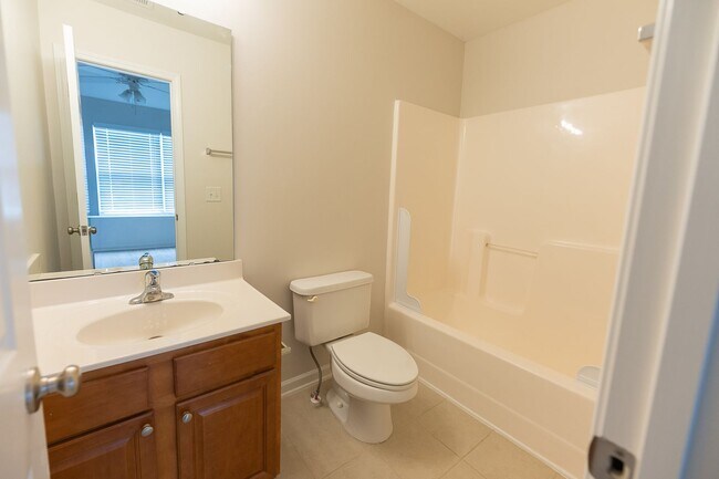 Building Photo - 306 Snowy Owl Ct