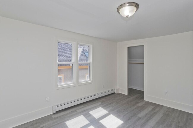 Building Photo - 24 Highland Ave