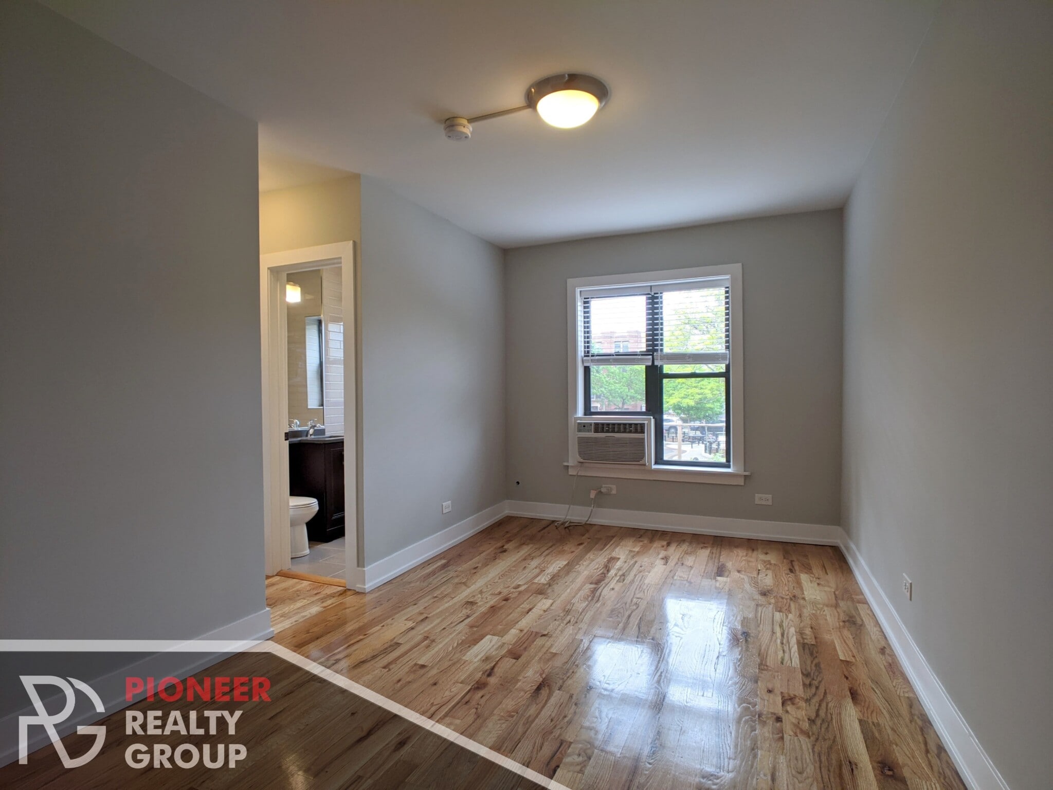 Building Photo - 2907 N Mildred Ave