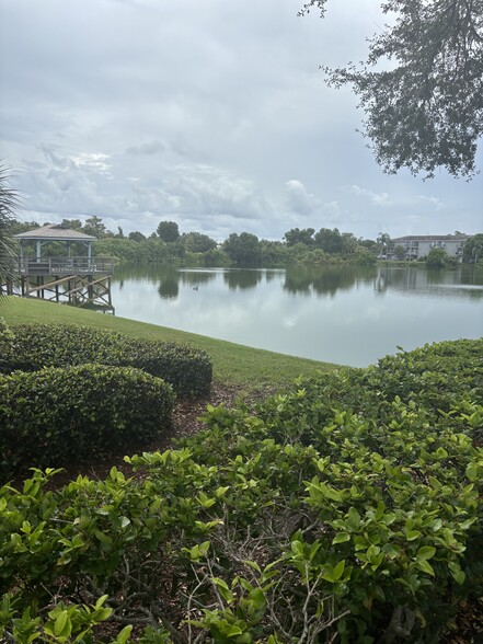 lake - 11485 Oakhurst Rd