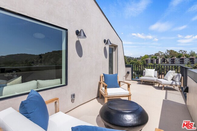 Building Photo - 173 1/2 S Ave 57